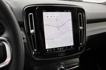 VOLVO - XC40 B4 AWD automatico Ultimate Bright (15 di 18)