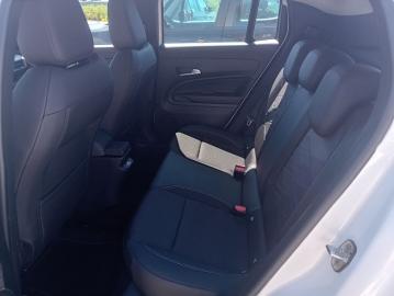JEEP - Avenger 1.2 Turbo 100 CV MHEV Altitude (5 di 7)