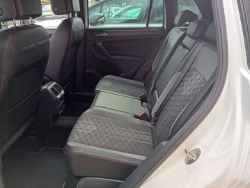 VOLKSWAGEN - R-Line (5 di 10)
