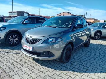 LANCIA - Ypsilon 1.0 FireFly 5 porte S&S Hybrid Silver (1 di 7)