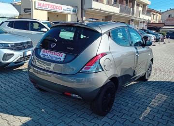LANCIA - Ypsilon 1.0 FireFly 5 porte S&S Hybrid Silver (2 di 7)