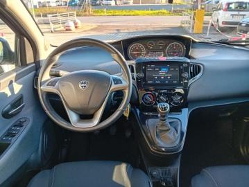 LANCIA - 1.2 69 CV 5 porte GPL Ecochic Gold (3 di 7)