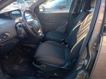 LANCIA - 1.2 69 CV 5 porte GPL Ecochic Gold (4 di 7)