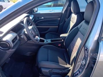 JEEP - Avenger 1.2 Turbo 110 CV MHEV Summit (5 di 8)