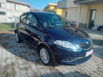 LANCIA - Ypsilon 1.2 69 CV 5 porte Silver (1 di 9)