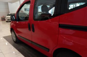 FIAT - QUBO 1.4 8V 77 CV Dynamic Natural Power (23 di 28)