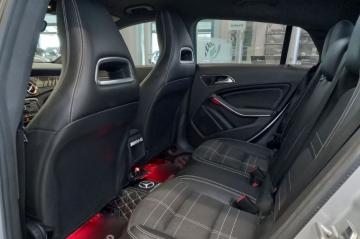 MERCEDES - CLA 220 d S.W. Automatic Sport (13 di 20)
