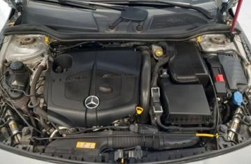 MERCEDES - CLA 220 d S.W. Automatic Sport (17 di 20)