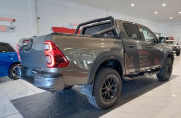 TOYOTA - Hilux 2.8 D A/T 4WD 4 porte Double Cab Invincible (6 di 21)