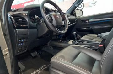 TOYOTA - Hilux 2.8 D A/T 4WD 4 porte Double Cab Invincible (8 di 21)