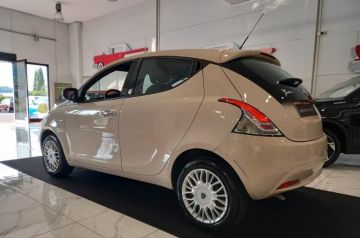 LANCIA - Ypsilon 1.2 69 CV 5p. GPL Ecochic Plat. (4 di 27)