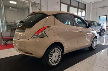 LANCIA - Ypsilon 1.2 69 CV 5p. GPL Ecochic Plat. (6 di 27)
