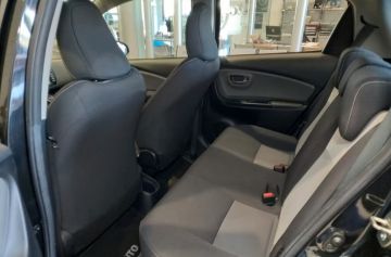 TOYOTA - Yaris 1.0 72 CV 5 porte Lounge (15 di 23)