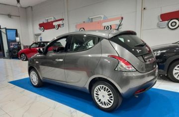 LANCIA - Ypsilon 1.0 FireFly 5 porte S&S Hybrid Ecochic Gold (2 di 18)
