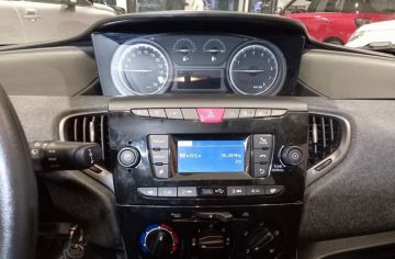 LANCIA - Ypsilon 1.0 FireFly 5 porte S&S Hybrid Ecochic Gold (9 di 18)