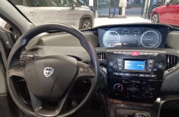 LANCIA - Ypsilon 1.0 FireFly 5 porte S&S Hybrid Ecochic Gold (11 di 18)