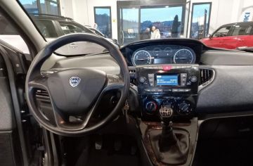 LANCIA - Ypsilon 1.0 FireFly 5 porte S&S Hybrid Ecochic Gold (15 di 18)