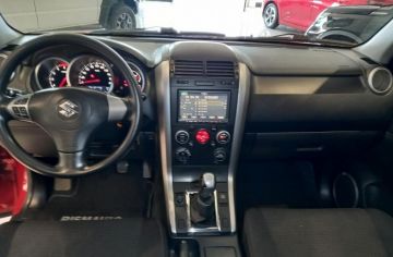 SUZUKI - Grand Vitara 1.9 DDiS 5p. Executive (19 di 30)