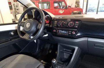 VOLKSWAGEN - 1.0 5p. move up! (19 di 24)