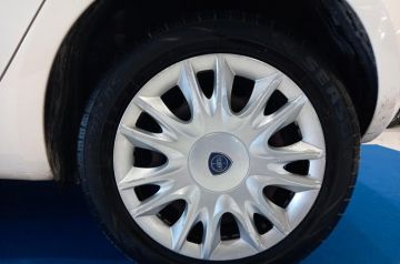 LANCIA - Ypsilon 1.3 MJT 95 CV 5p. S&S Gold (21 di 21)