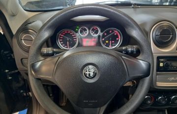 ALFA ROMEO - MiTo 1.3 JTDm 90 CV (9 di 18)