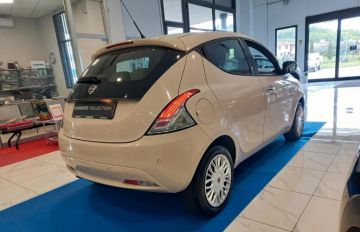 LANCIA - Ypsilon 1.2 69 CV 5p. Gold (4 di 28)