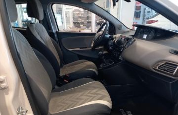 LANCIA - Ypsilon 1.2 69 CV 5p. Gold (21 di 28)