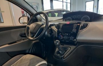 LANCIA - Ypsilon 1.2 69 CV 5p. Gold (22 di 28)