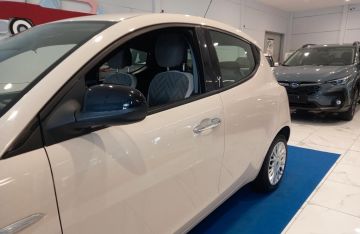 LANCIA - Ypsilon 1.2 69 CV 5p. Gold (24 di 28)