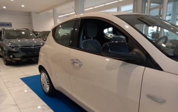 LANCIA - Ypsilon 1.2 69 CV 5p. Gold (25 di 28)