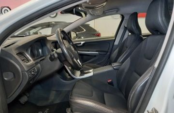 VOLVO - V60 Cross Country D3 Geartronic (7 di 27)