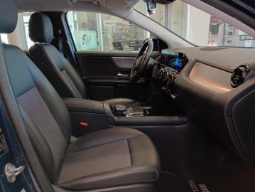 MERCEDES - GLA 200 d Automatic Executive (17 di 19)