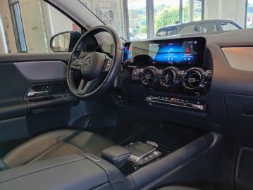 MERCEDES - GLA 200 d Automatic Executive (18 di 19)