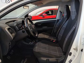 PEUGEOT - 108 VTi 68 5p. Allure (13 di 24)