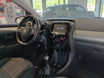 PEUGEOT - 108 VTi 68 5p. Allure (22 di 24)