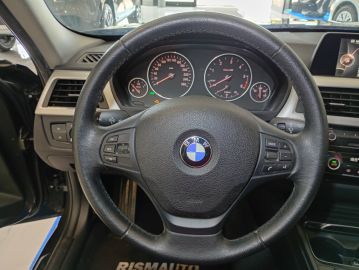 BMW - 316d Touring Sport (16 di 30)