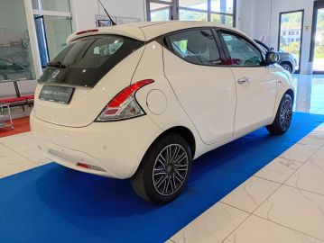 LANCIA - Ypsilon 1.2 69 CV 5 porte Gold (6 di 27)