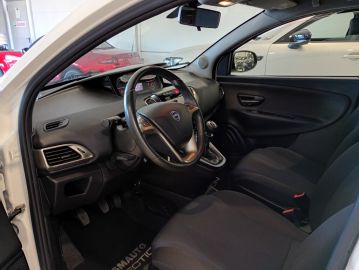 LANCIA - Ypsilon 1.2 69 CV 5 porte Gold (9 di 27)