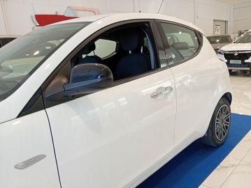 LANCIA - Ypsilon 1.2 69 CV 5 porte Gold (27 di 27)