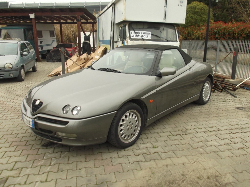 ALFA ROMEO - Spider 2.0i 16V T.S.