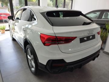 AUDI - Q3 45 TFSI e S tronic Business (4 di 10)