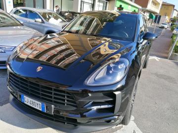 PORSCHE - Macan 2.0 (2 di 10)