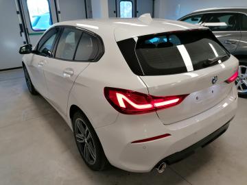 BMW - 118i 5p. Sport (4 di 9)