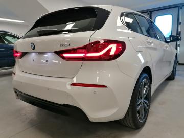 BMW - 118i 5p. Sport (3 di 9)