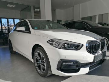 BMW - 118i 5p. Sport (1 di 9)