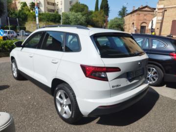 SKODA - Karoq 1.6 TDI SCR DSG Style (3 di 10)