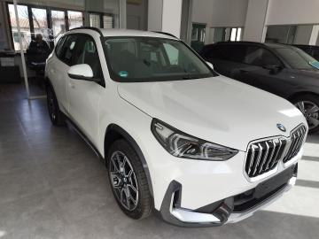 BMW - sDrive 18i xLine (2 di 10)