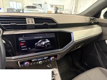 AUDI - Q3 45 TFSI e S tronic Business (4 di 10)