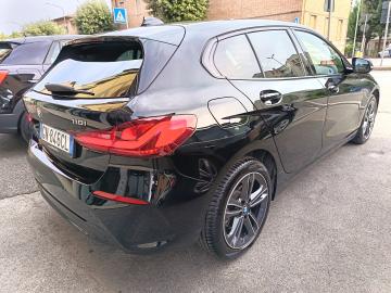 BMW - 118i 5p. Sport (3 di 10)