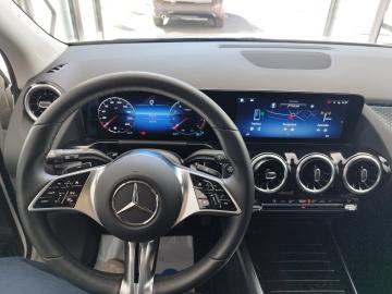 MERCEDES - GLA 180 Sport (8 di 10)